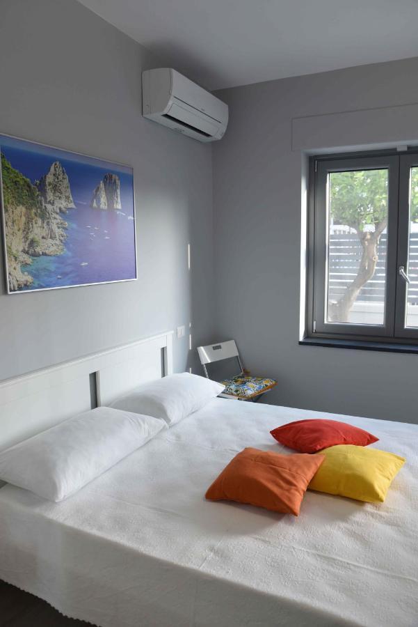 Studio Apartment Angelo - Free Private Parking 萨尔诺 外观 照片