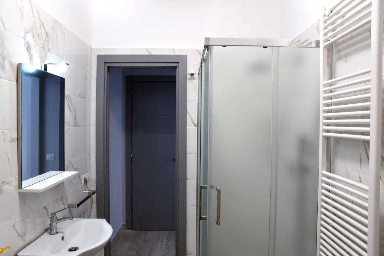 Studio Apartment Angelo - Free Private Parking 萨尔诺 外观 照片