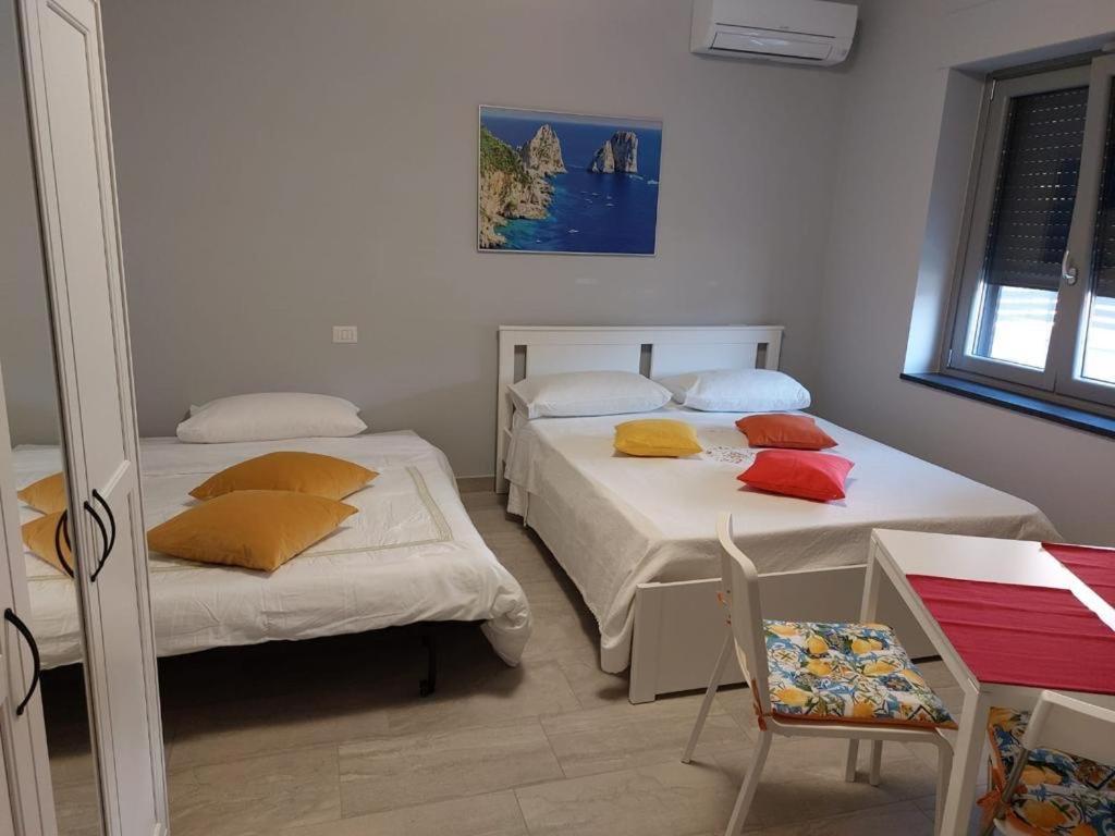 Studio Apartment Angelo - Free Private Parking 萨尔诺 外观 照片