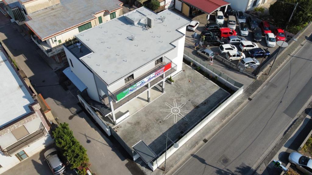 Studio Apartment Angelo - Free Private Parking 萨尔诺 外观 照片